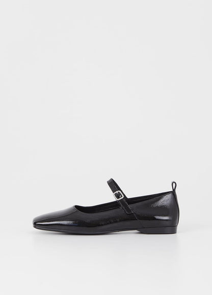 Delia Strap Ballet Flats in Black