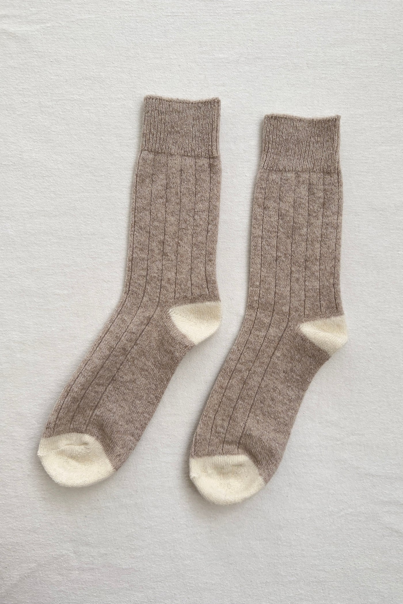 Classic Cashmere Socks in Fawn