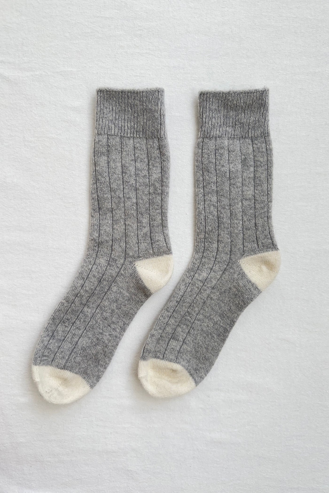 Classic Cashmere Socks in Grey Melange