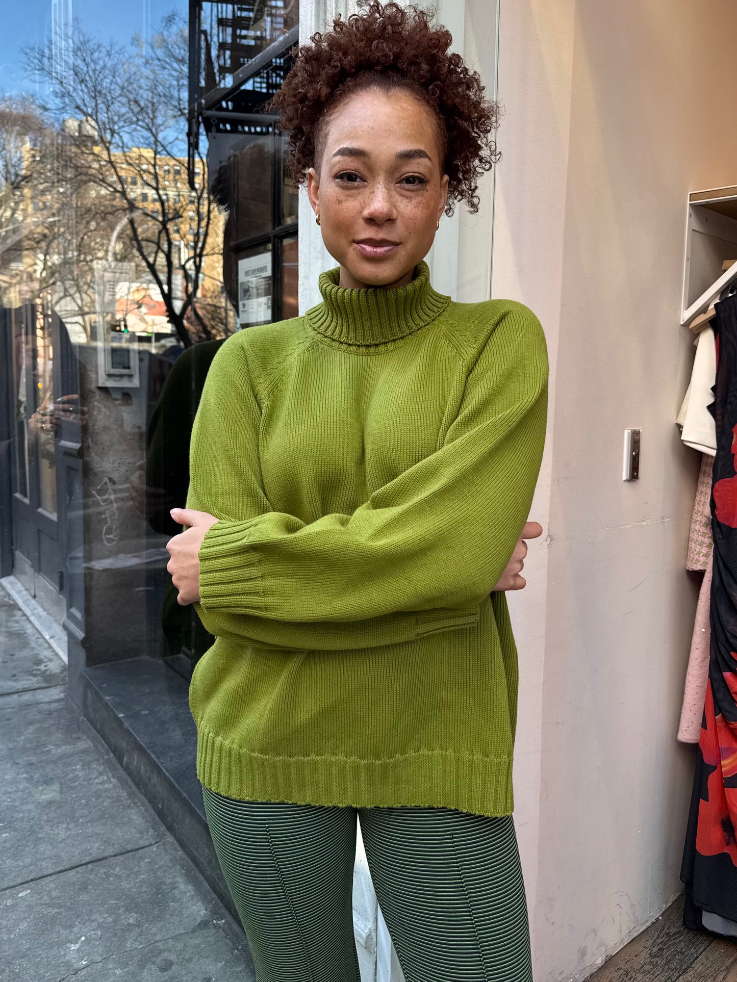 Cotton Cashmere Turtleneck Sweater in Martini