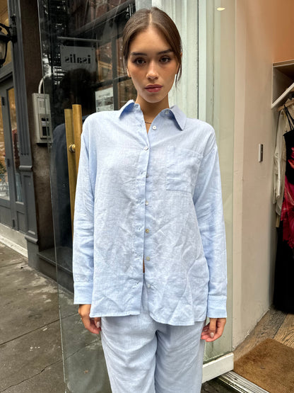 The Linen Relaxed Shirt in Cloud