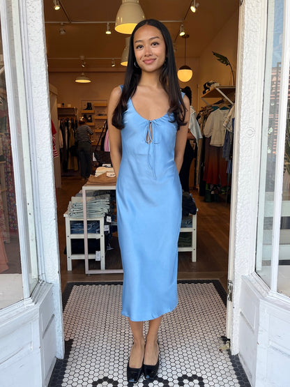 Andie Keyhole Midi Dress in Sky