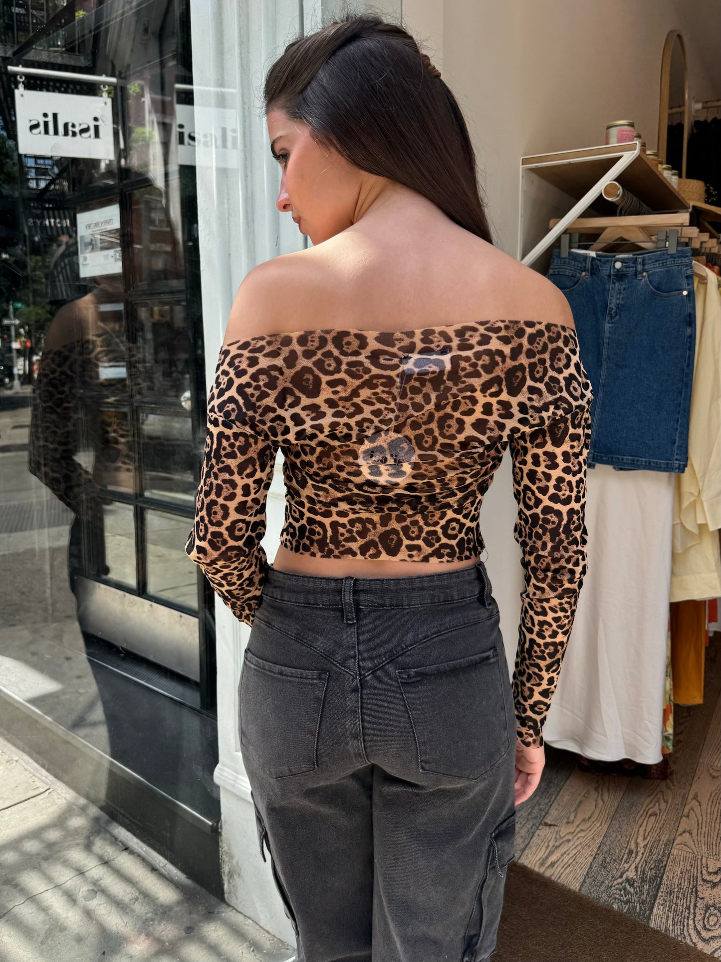 Alana Off-Shoulder Top in Leopard