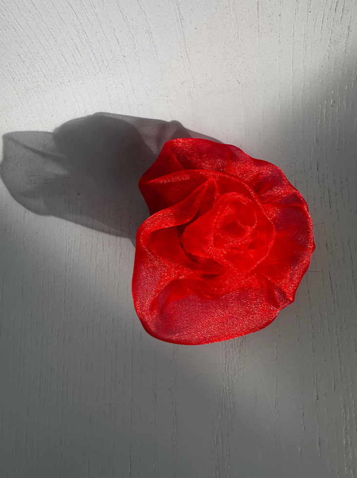 Camelia Rose Clip in Red