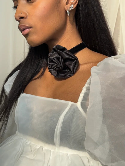 Rosette Choker in Black